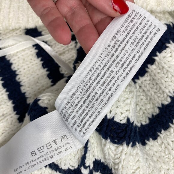 NWT Abercrombie & Fitch Sweater Tank Women's Size Large - Blue and Off White - Picture 13 of 13